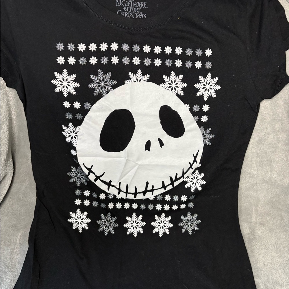 Disney Black and White Nightmare Before Christmas Tee juniors large